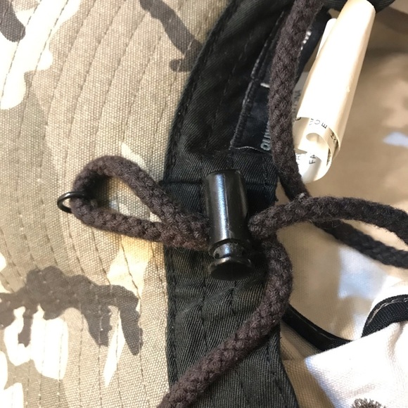 🌊Quicksilver Adjustable Bucket Hat - Picture 2 of 6